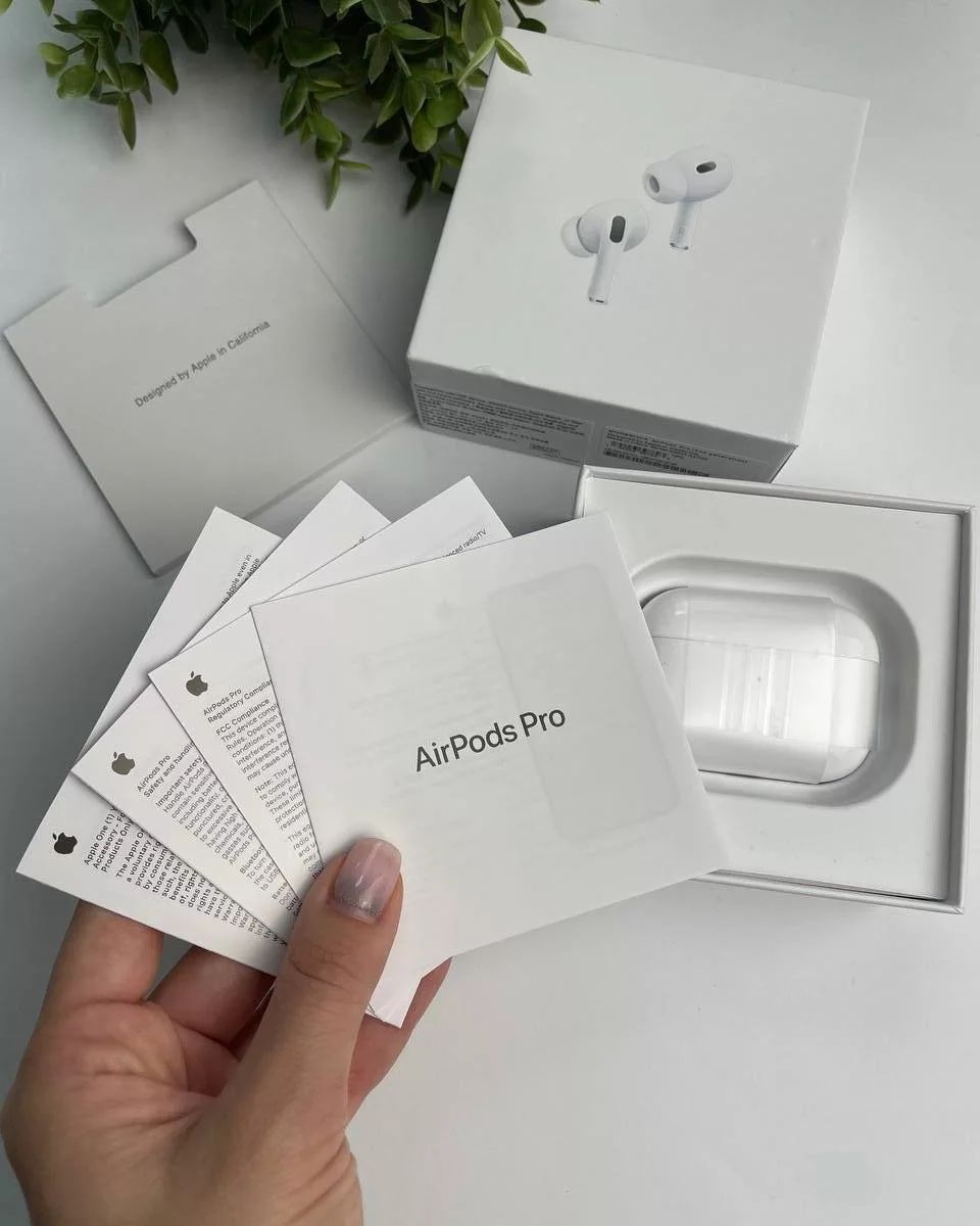 iPhone Earbuds – Powerful Sound, Stylish Design